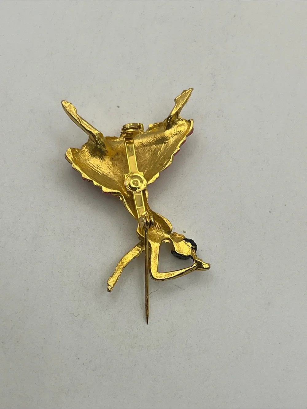 Ballerina dancer gold tone pink enamel vintage brooch pin